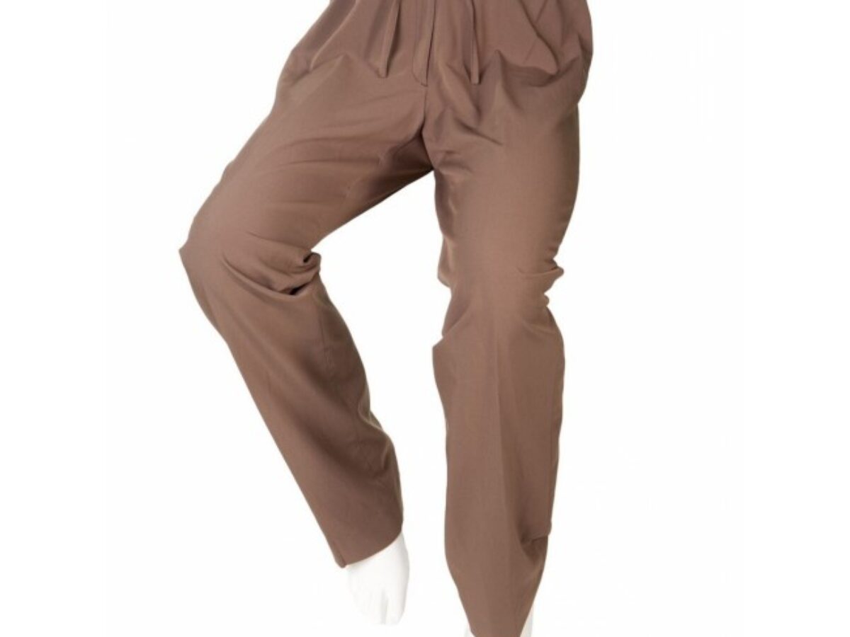 Pantalón de pana marrón adaptado para mujer