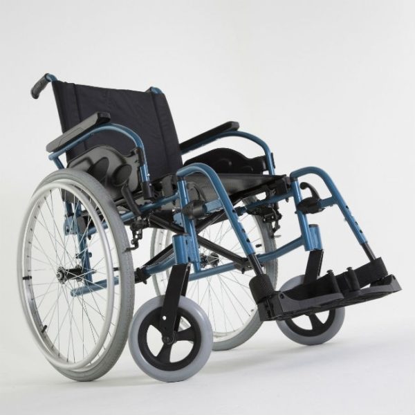 silla de ruedas de acero autopropulsable invacare action 1r robusta.jpg
